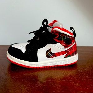 Jordan 1 mid bad Santa. 6c red plaid and black Nike